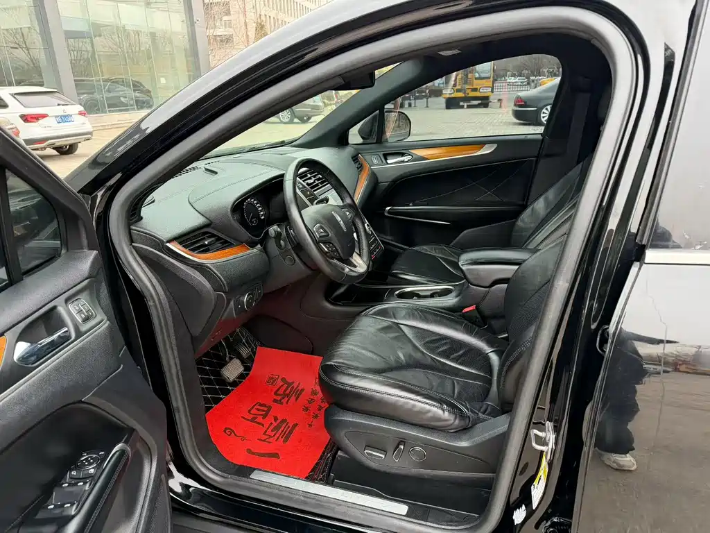 Lincoln MKC 2.0 T 4 WD Graceful CN-VI