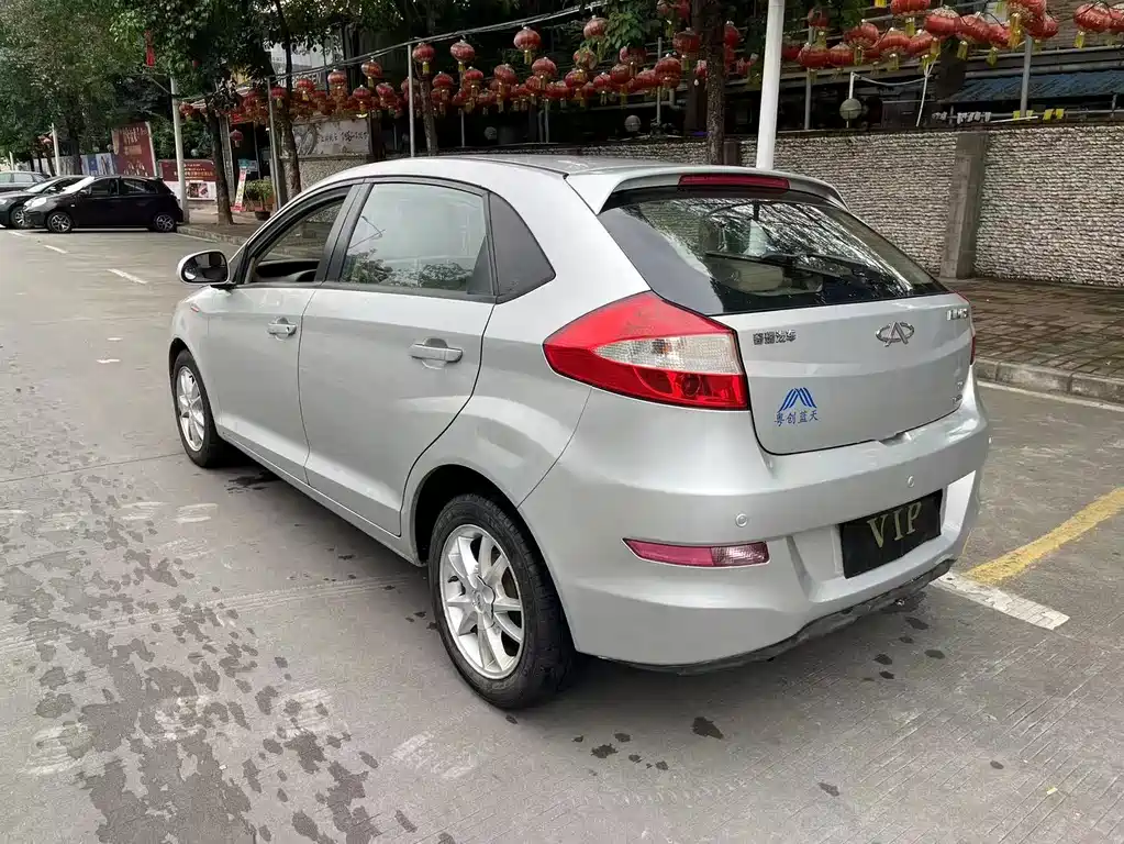 Fengyun 2 Hatchback 1.5 L Strength