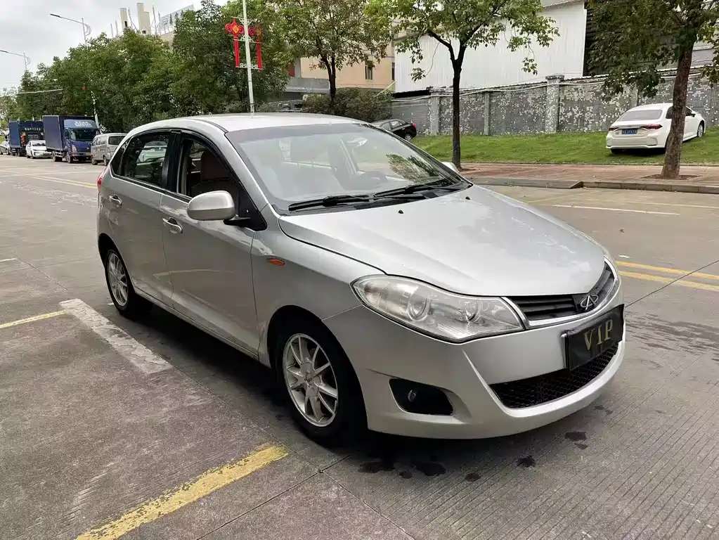 Fengyun 2 Hatchback 1.5 L Strength