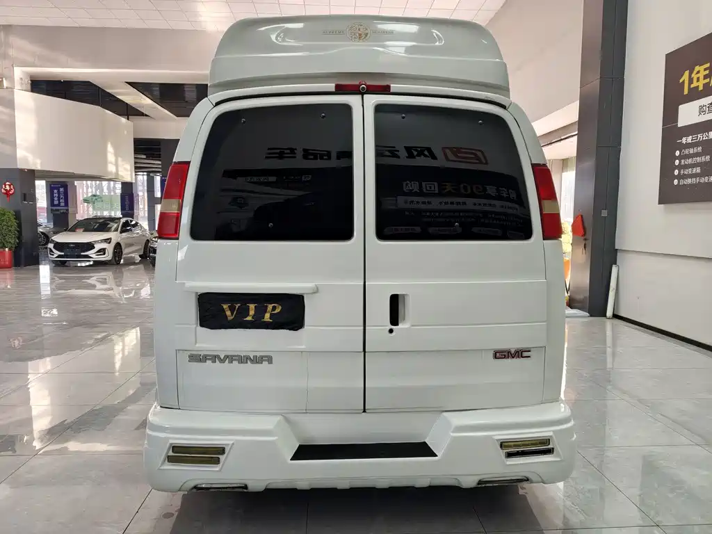 SAVANA 5.3 L 4 WD Leader