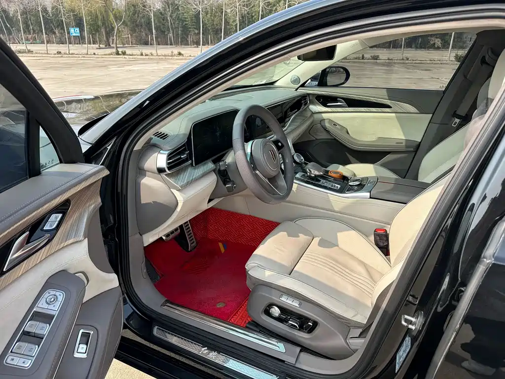 Hongqi H9 2.0 T Connected Flagship