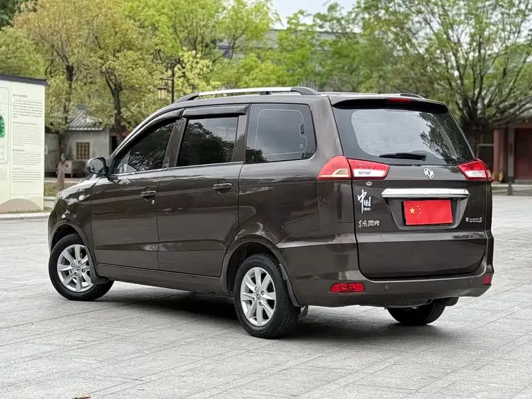 Dongfeng Fengguang 330 1.5 L 330 S Facelift Classic DK15