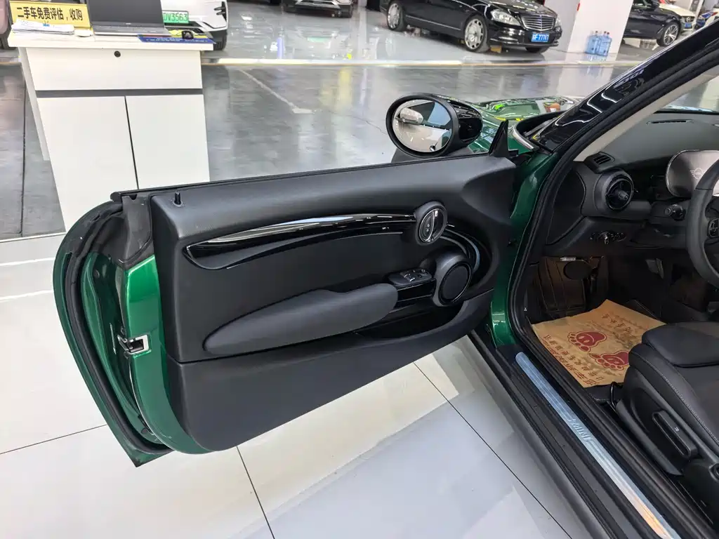 MINI Facelift 1.5 T COOPER Artist