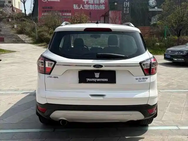 Kuga EcoBoost 180 2 WD