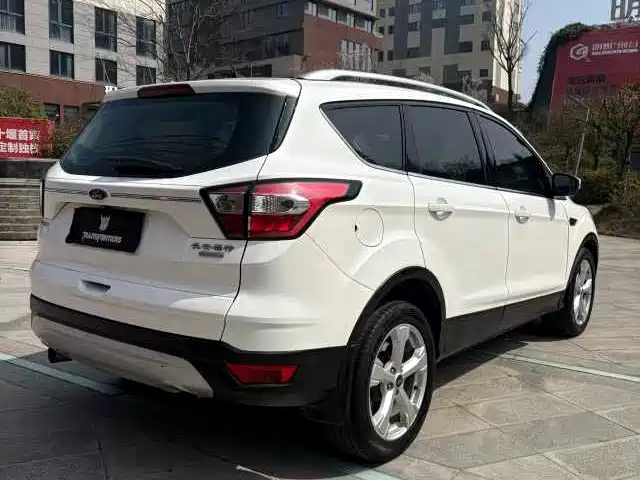 Kuga EcoBoost 180 2 WD