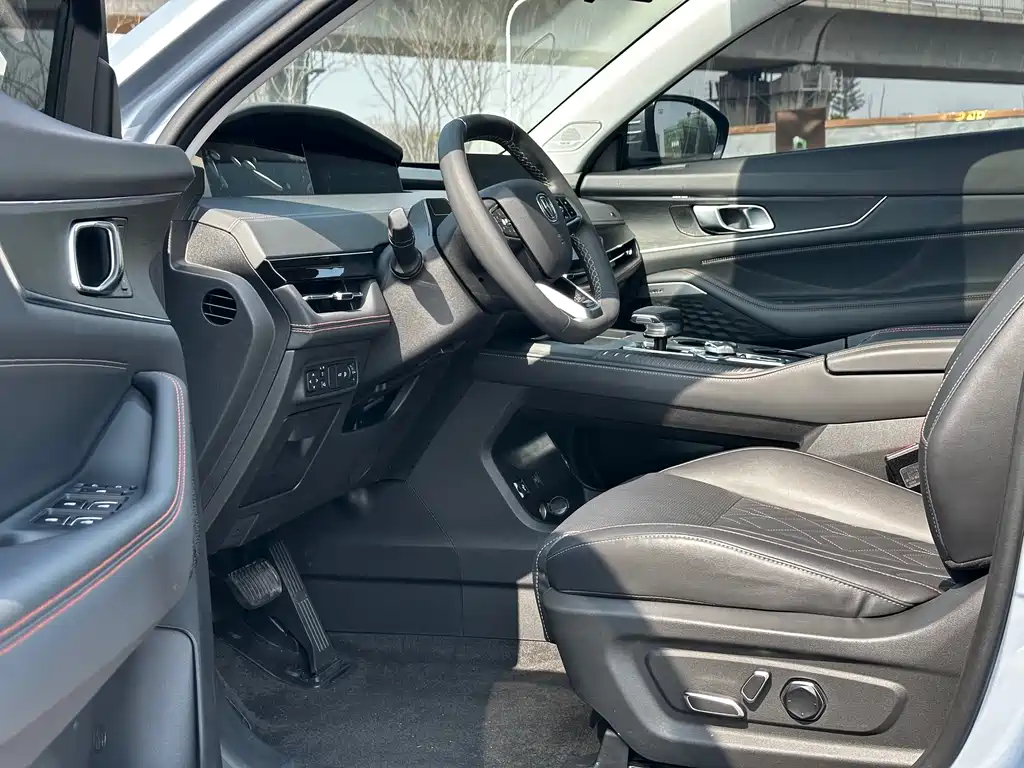 Changan UNI-K 2.0 T Distinguished