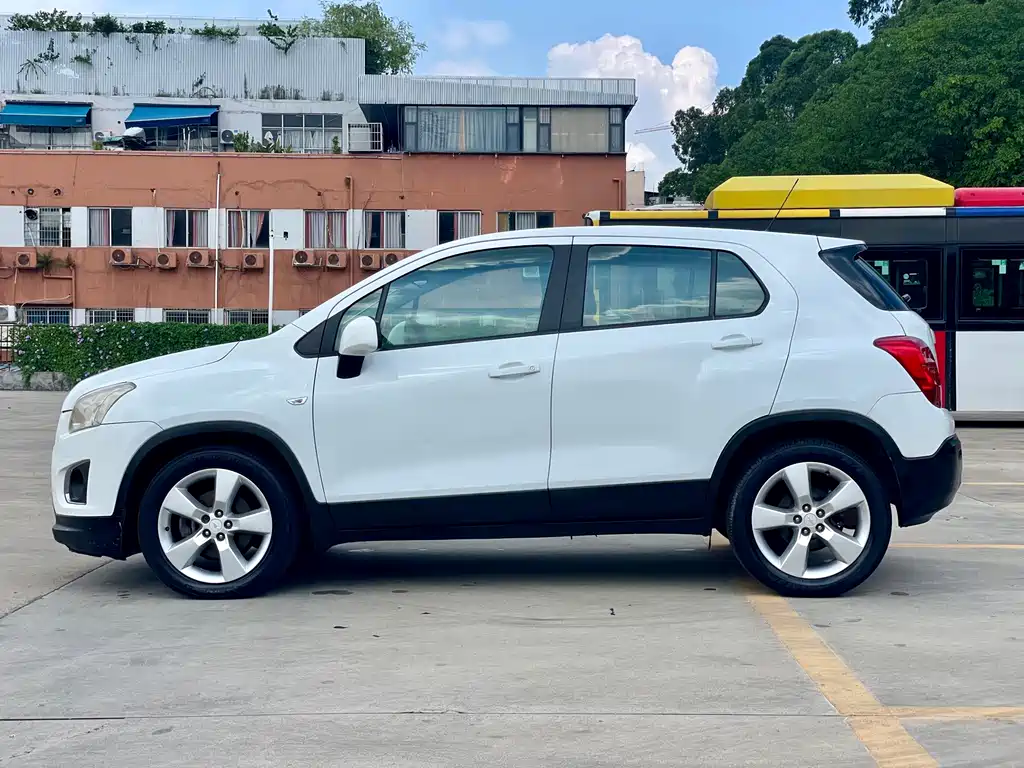 Tracker 1.4 T Auto 2 WD Comfort