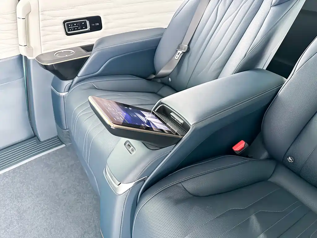 Century 2.0 T 4-seat Private