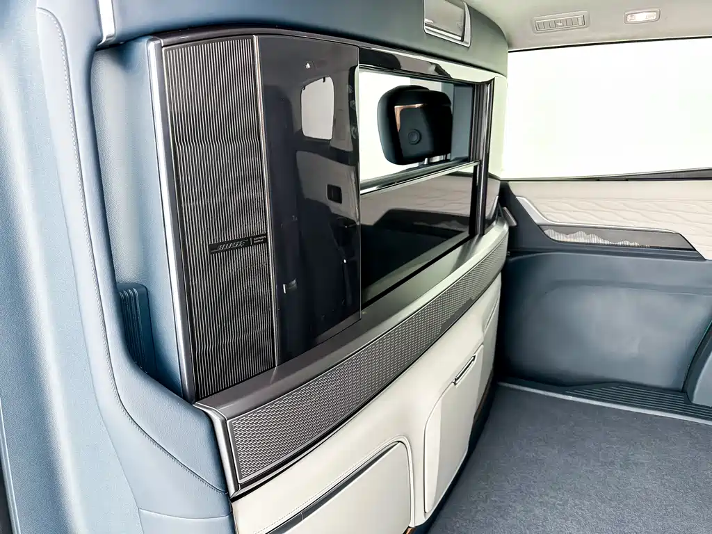 Century 2.0 T 4-seat Private
