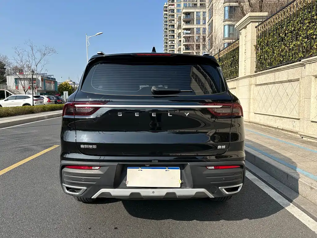 Haoyue 1.8 TD DCT Luxury 7-seat