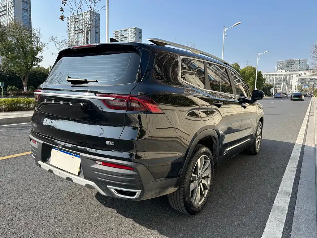 Haoyue 1.8 TD DCT Luxury 7-seat