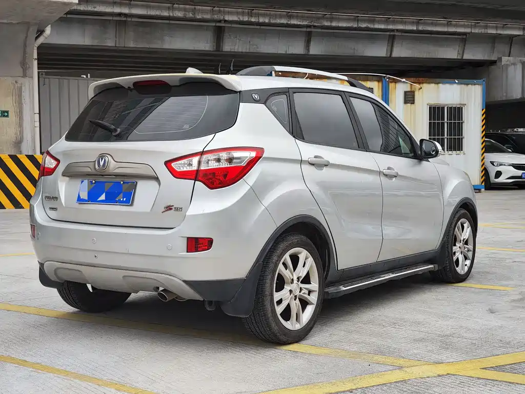 Changan CS35 1.6 L Manual Luxury CN-IV