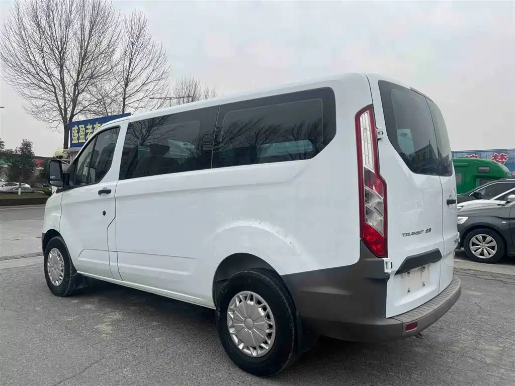 Transit 2.0 T Diesel Multi-purpose Commercial SWB Low Roof CN-IV