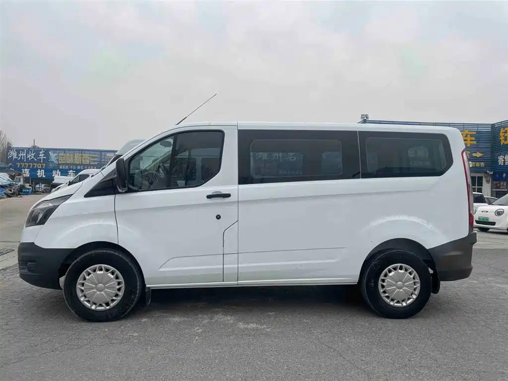 Transit 2.0 T Diesel Multi-purpose Commercial SWB Low Roof CN-IV