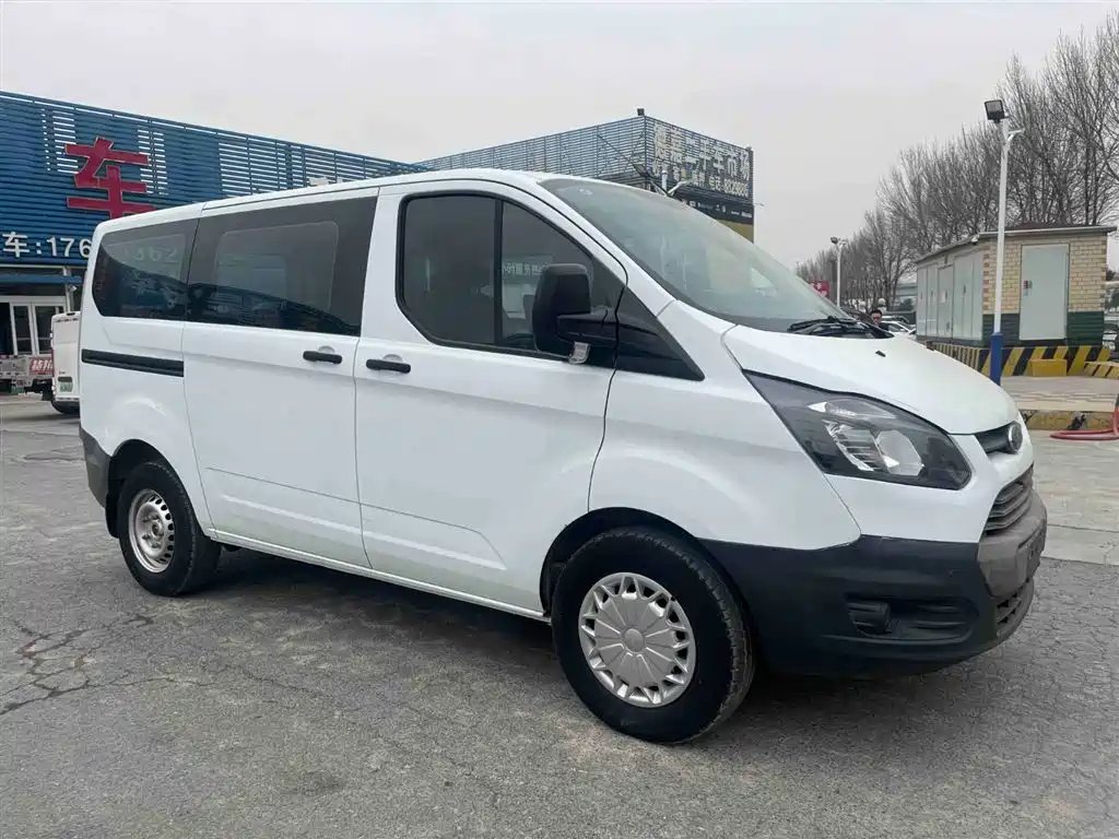 Transit 2.0 T Diesel Multi-purpose Commercial SWB Low Roof CN-IV
