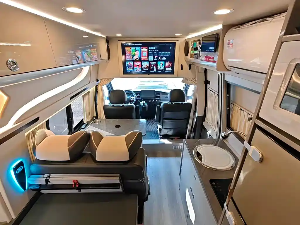 JMC Fushun Business Commercial Modified 2.0 T Auto Business Comfort 10-seat