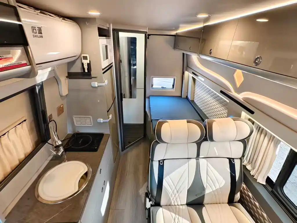 JMC Fushun Business Commercial Modified 2.0 T Auto Business Comfort 10-seat