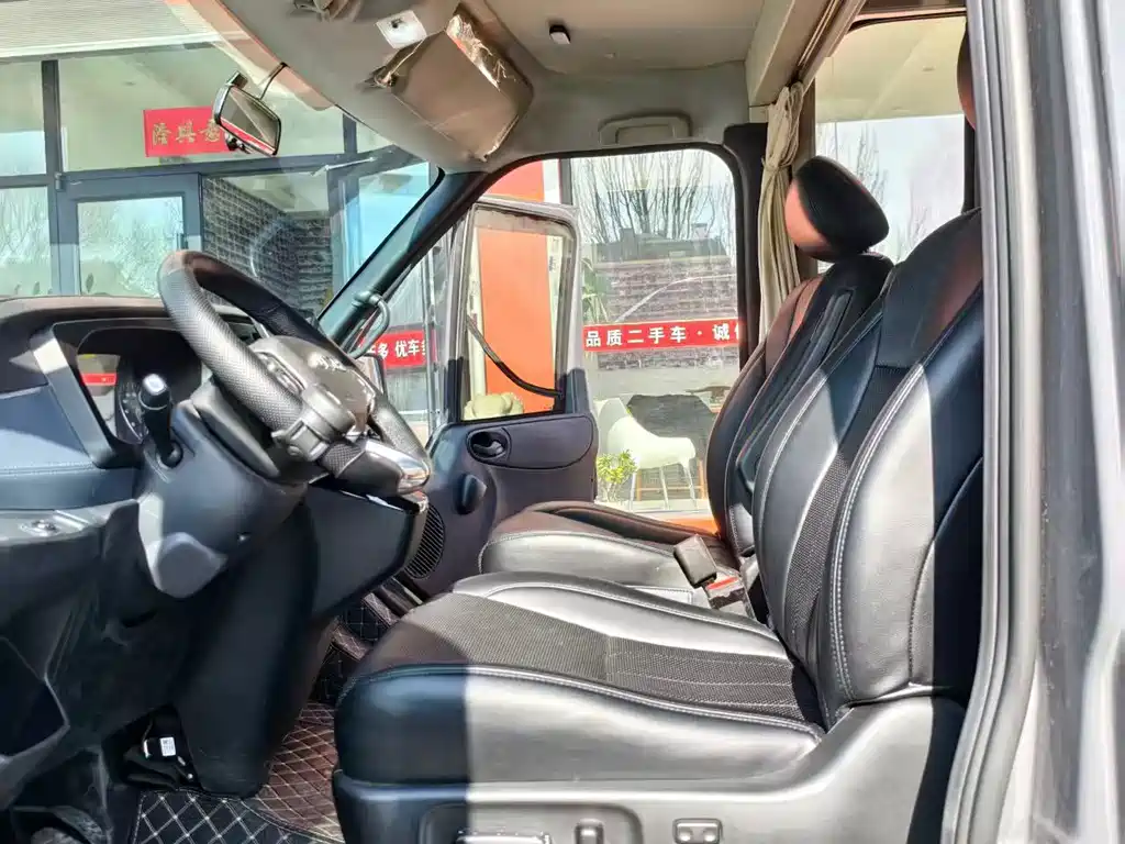 JMC Fushun Business Commercial Modified 2.0 T Auto Business Comfort 10-seat