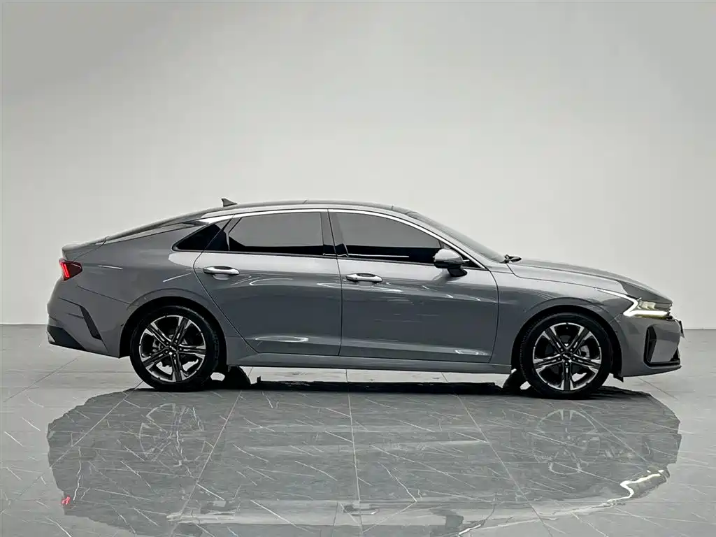 Kia K5 270 T CVVD Refreshed