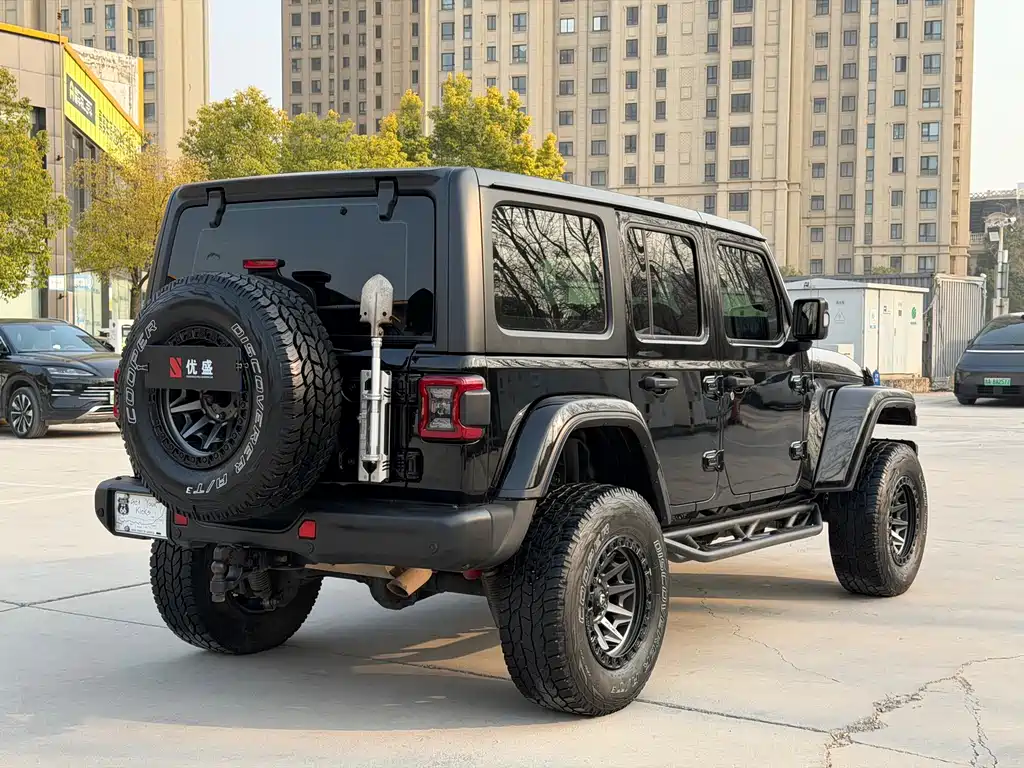 Wrangler 2.0 T Sahara 4-door