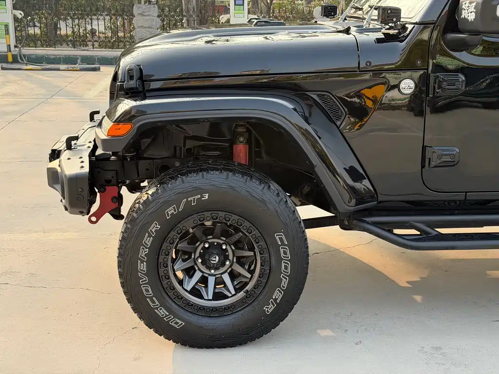 Wrangler 2.0 T Sahara 4-door