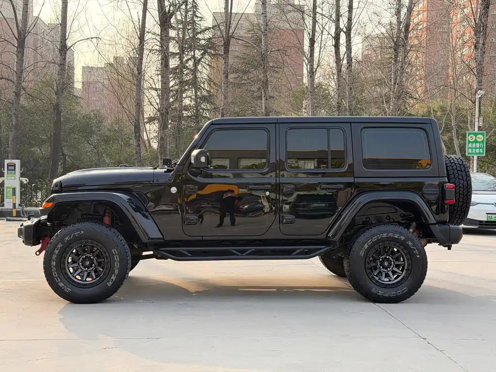Wrangler 2.0 T Sahara 4-door