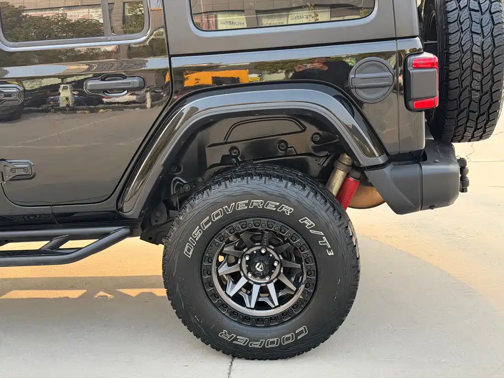 Wrangler 2.0 T Sahara 4-door