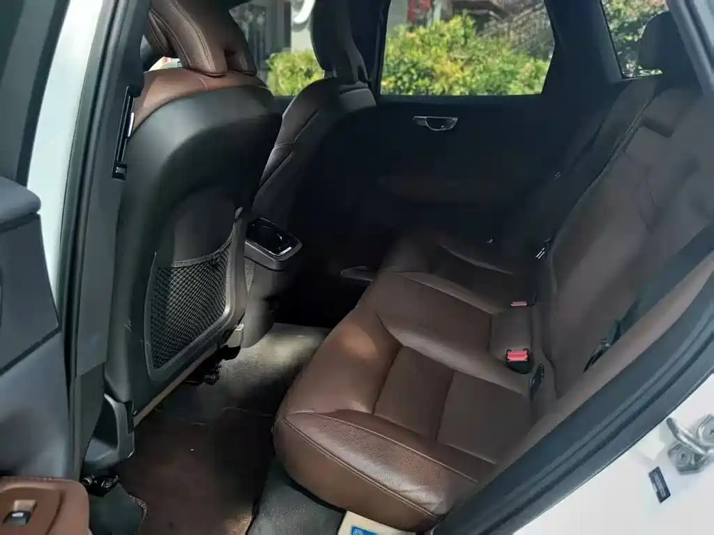 Volvo XC60 T5 4 WD Smart Ease Luxury