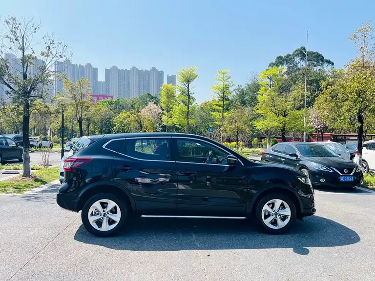 Nissan Qashqai Classic 2.0 L CVT XV Comfort
