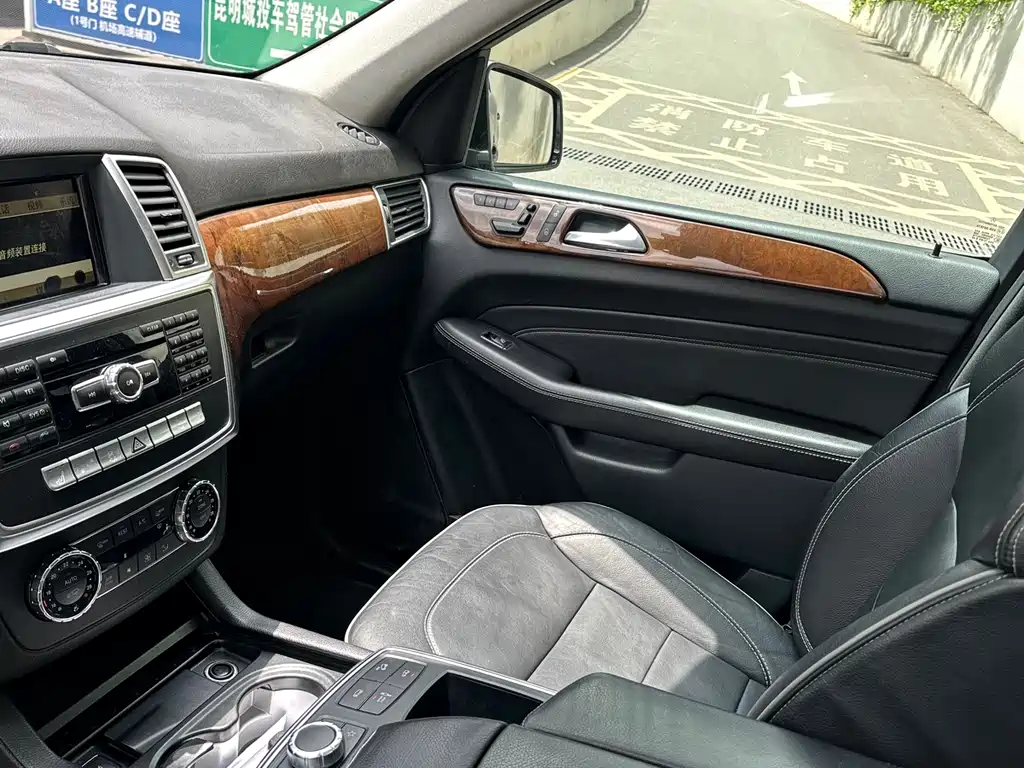 Mercedes-Benz M-Class ML 350 Luxury