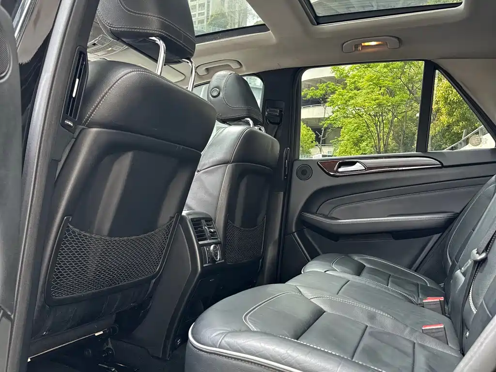 Mercedes-Benz M-Class ML 350 Luxury