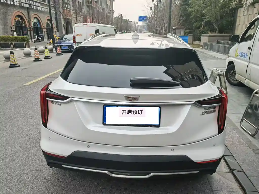 Cadillac GT4 25 T Style
