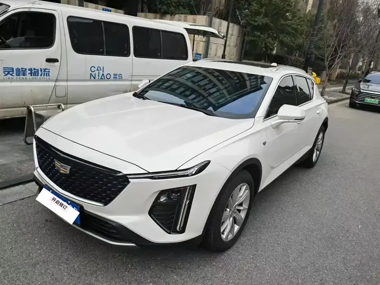 Cadillac GT4 25 T Style