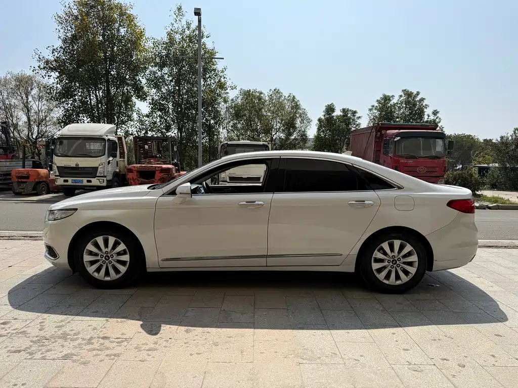 Taurus EcoBoost 180 Luxury