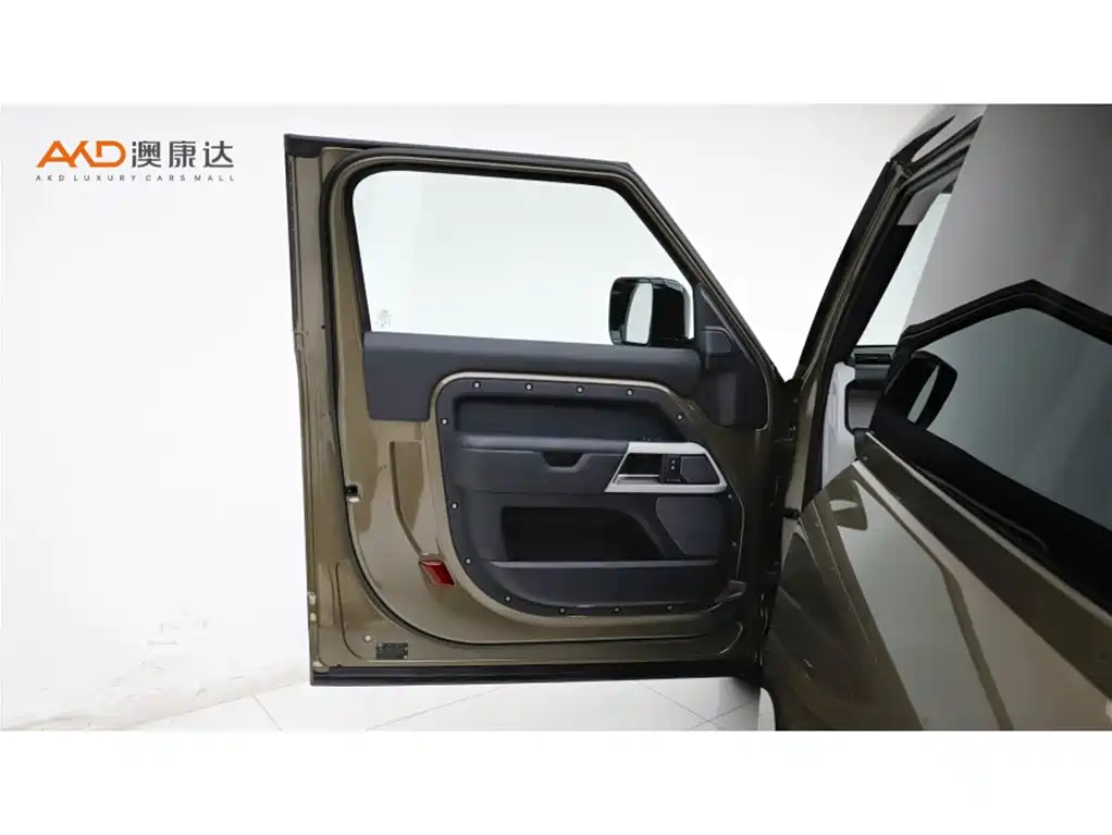 Land Rover Defender 卫士/3.0 T/23款/改款 P400 XS