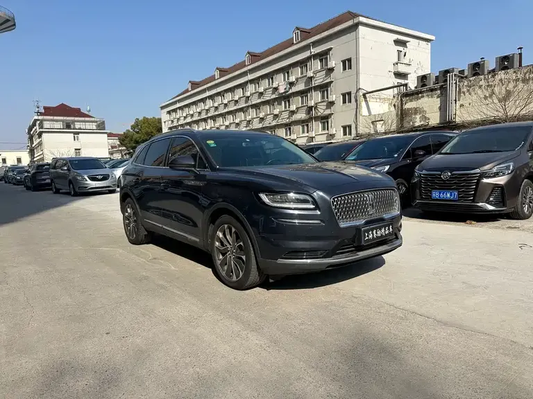 Lincoln Nautilus 2.0 T 4 WD Premium