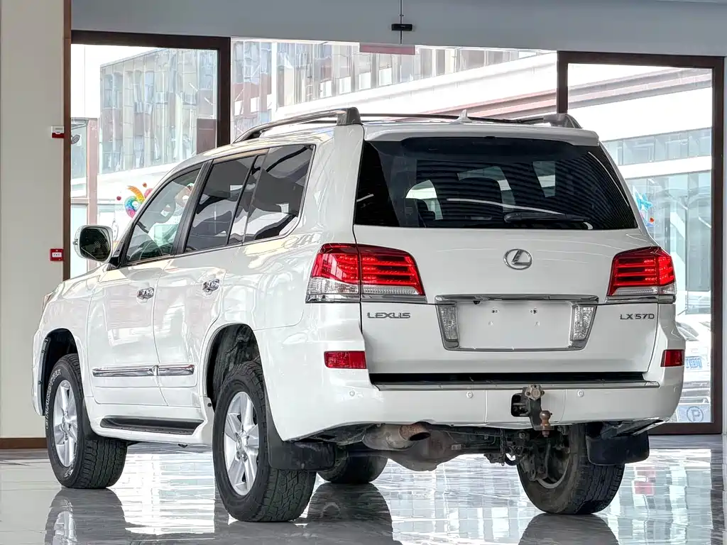 Lexus LX 570