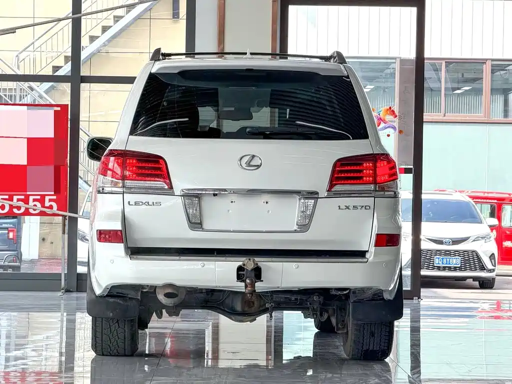 Lexus LX 570