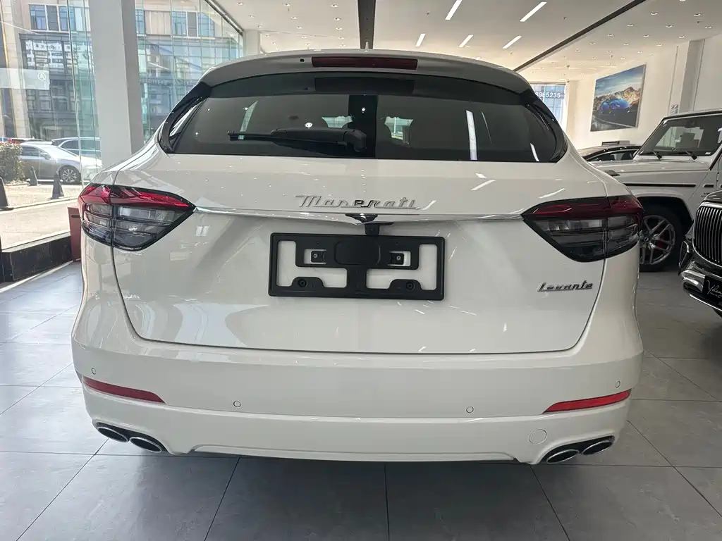 Levante 2.0 T GT