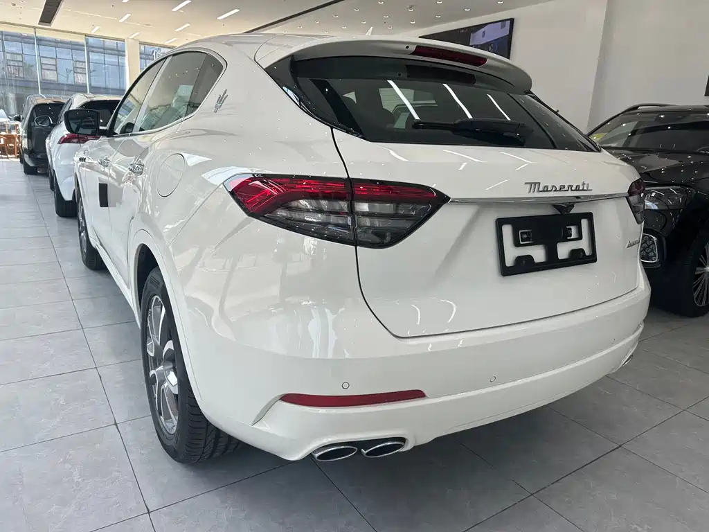 Levante 2.0 T GT