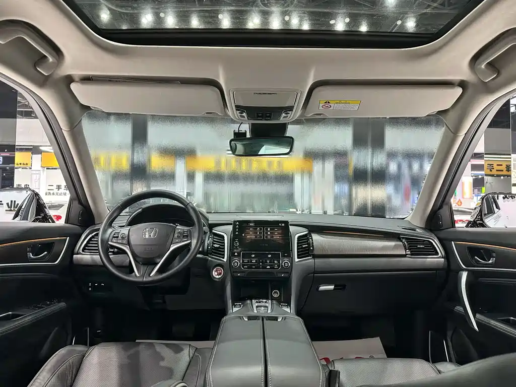 Avancier 370 TURBO 2 WD Luxury