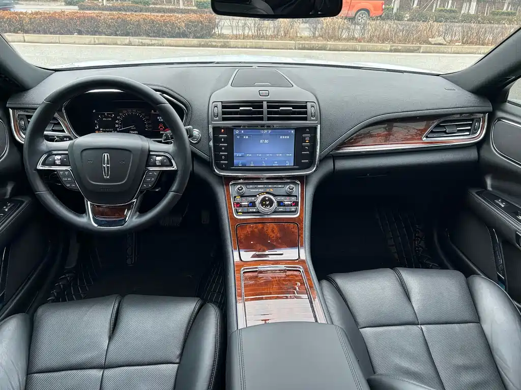 Lincoln Continental 2.0 T 2 WD Graceful CN-VI