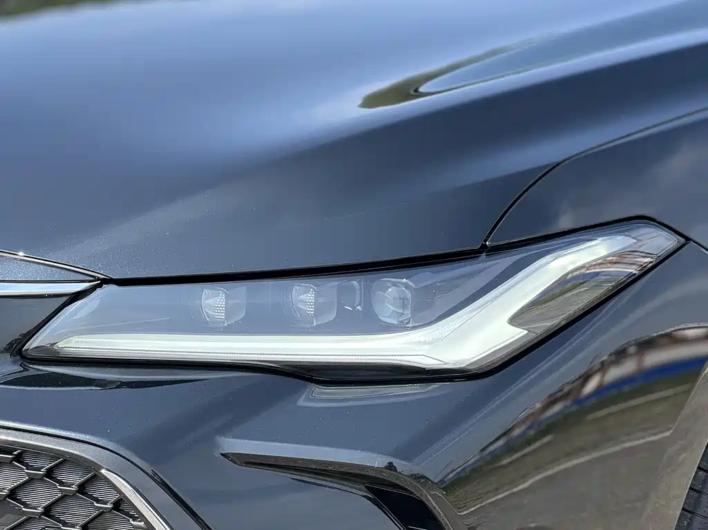 Avalon 2.5 L Luxury