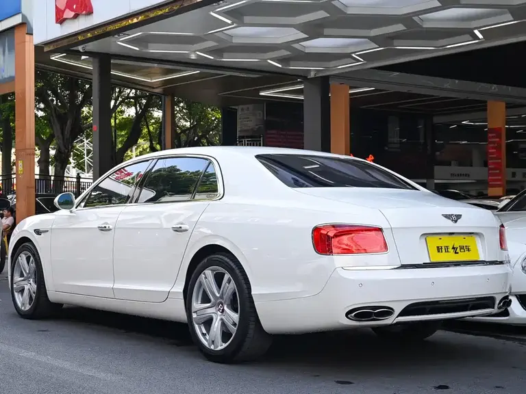 Bentley Flying Spur 4.0 T V8 Standard