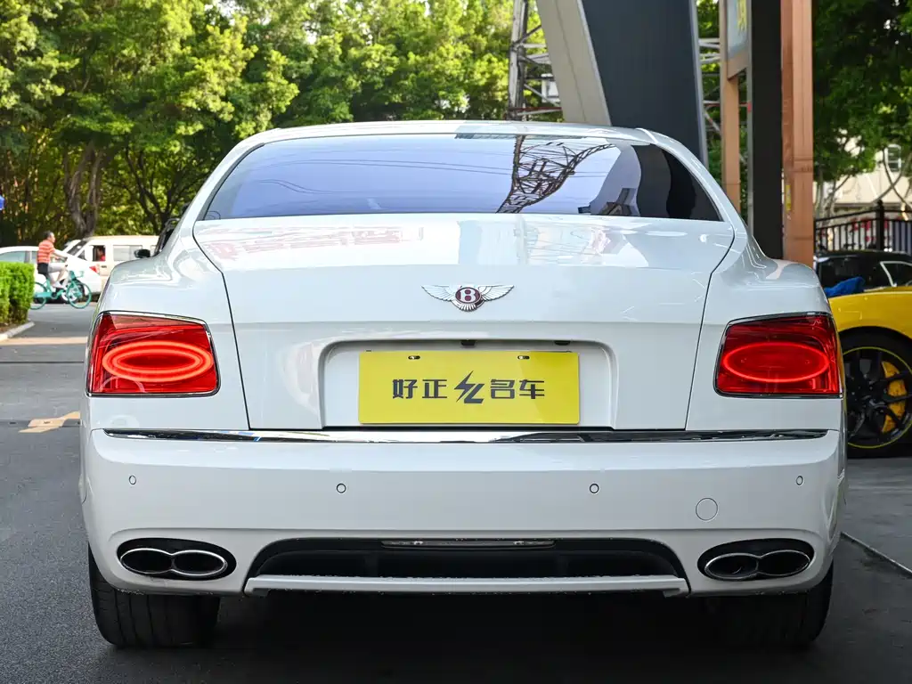 Flying Spur 4.0 T V8 Standard