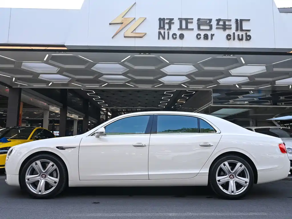Flying Spur 4.0 T V8 Standard