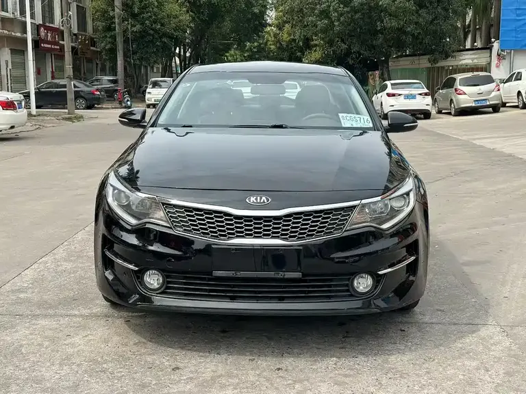 Kia K5 2.0 L Auto GL