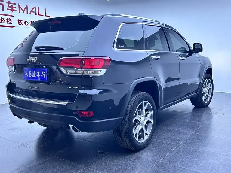 Jeep Grand Cherokee (Import) 3.0 L 80 Anniversary