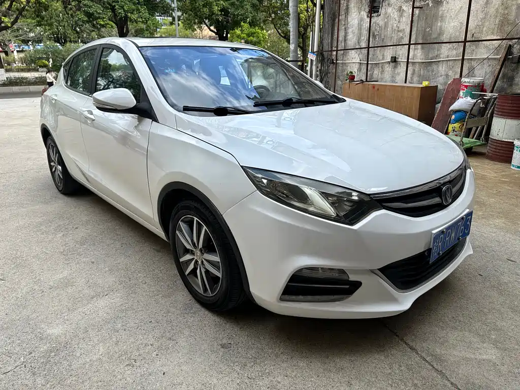 Eado XT 1.6 L Auto Handsome Cool