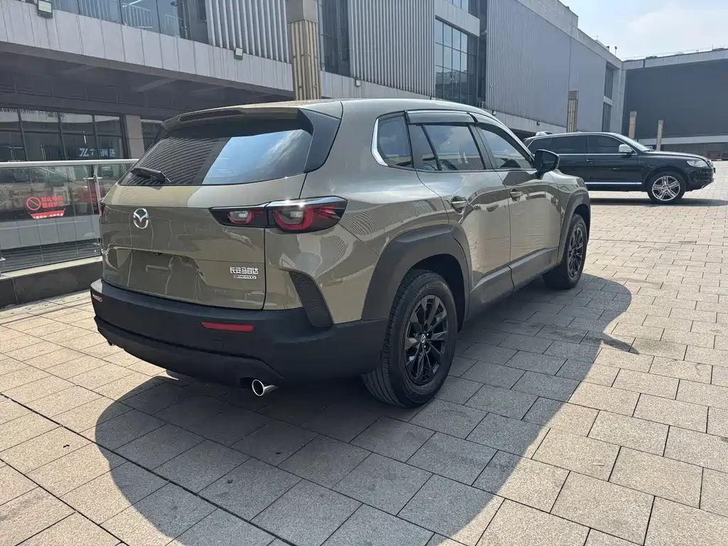 Mazda CX-50 2.0 L